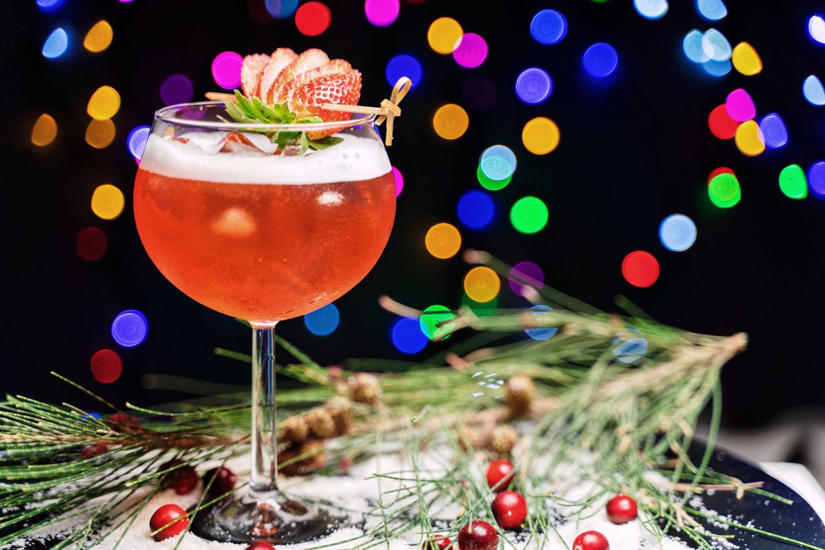 Cocktails de Noël : idées festives et recettes incontournables pour des fêtes magiques