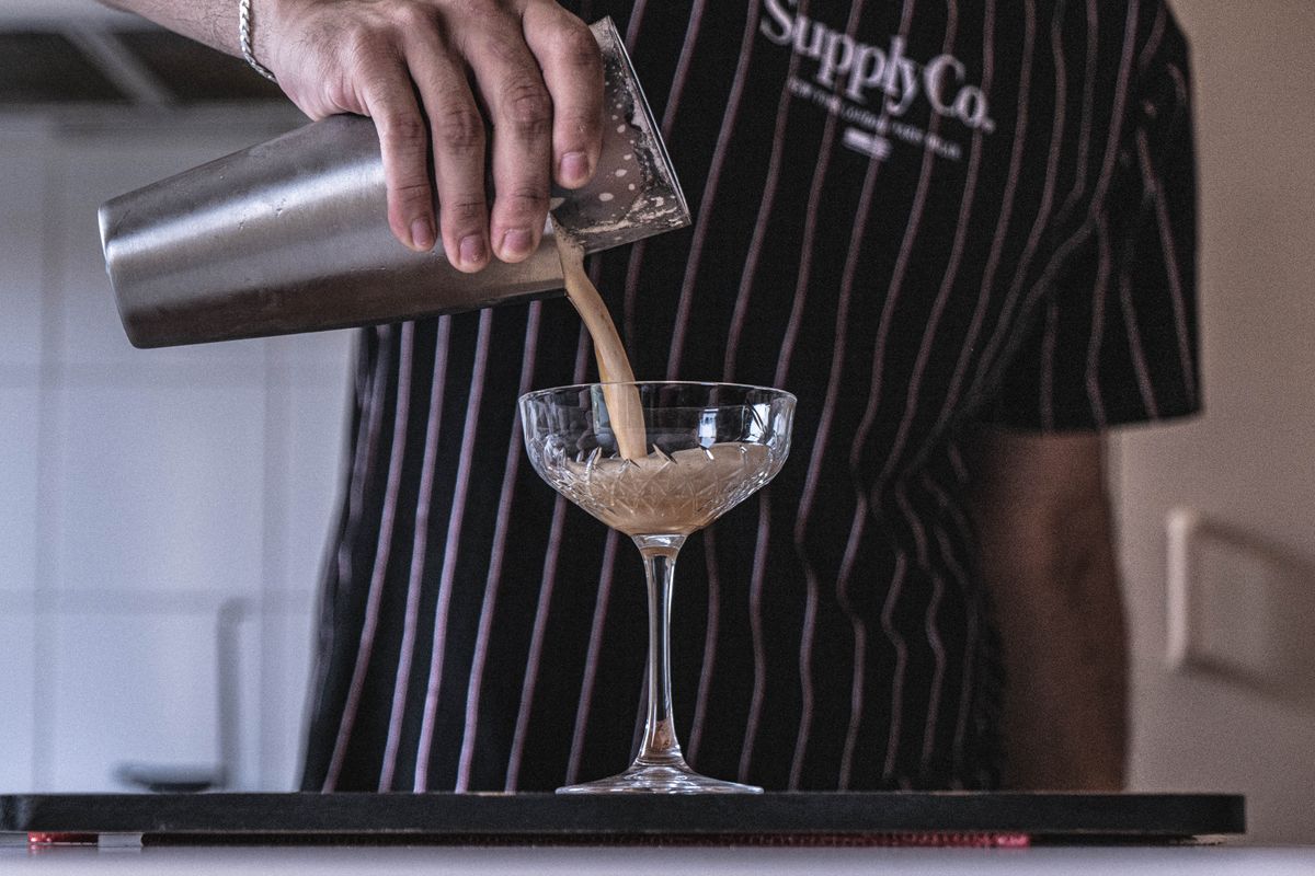 Blanc d'œuf en cocktail : le dry shake expliqué