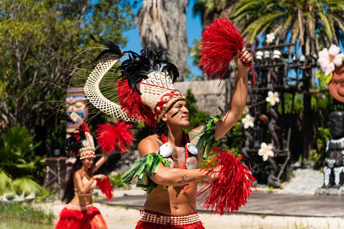 Tiki : histoire et codes d'un style culte - Les origines du tiki : du Pacifique à la Californie